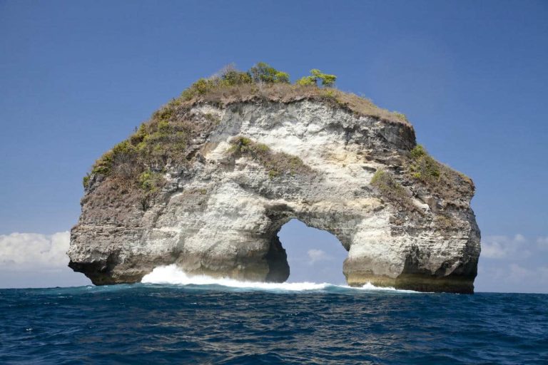 The Unique Shape of Banah Cliff View in Nusa Penida