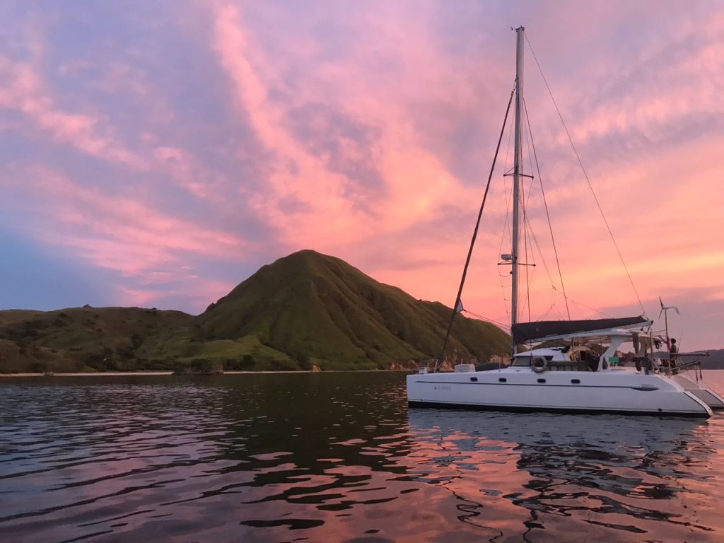 Sunset view from the Jemme catamaran near Nusa Penida during a Bali day trip